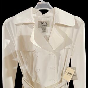 Womans small London Fog Classic White Double-Breasted lightweight Coat New